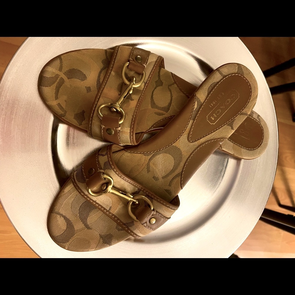 COACH Sandals/Slides *EXCELLENT CONDITION*